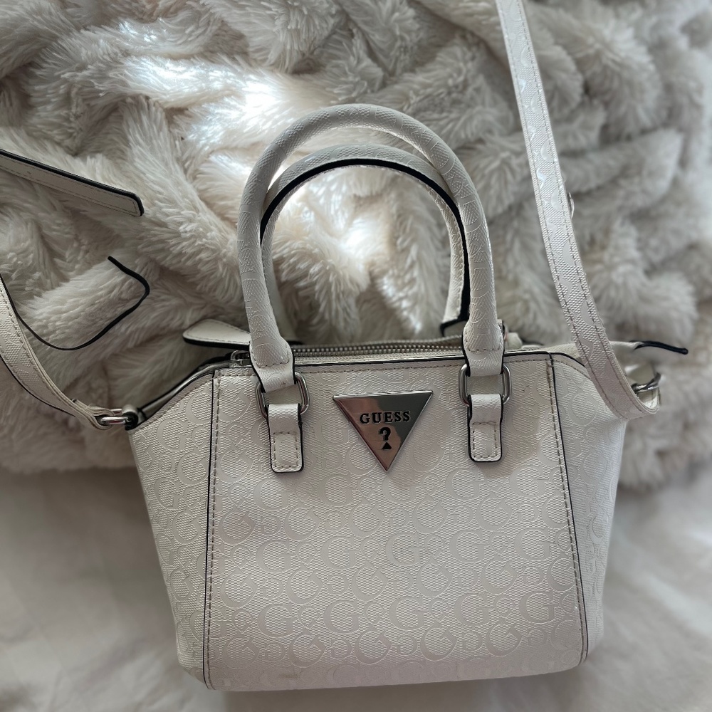 Guess crossbody bag